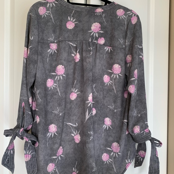 Shirt - Picture 4 of 4